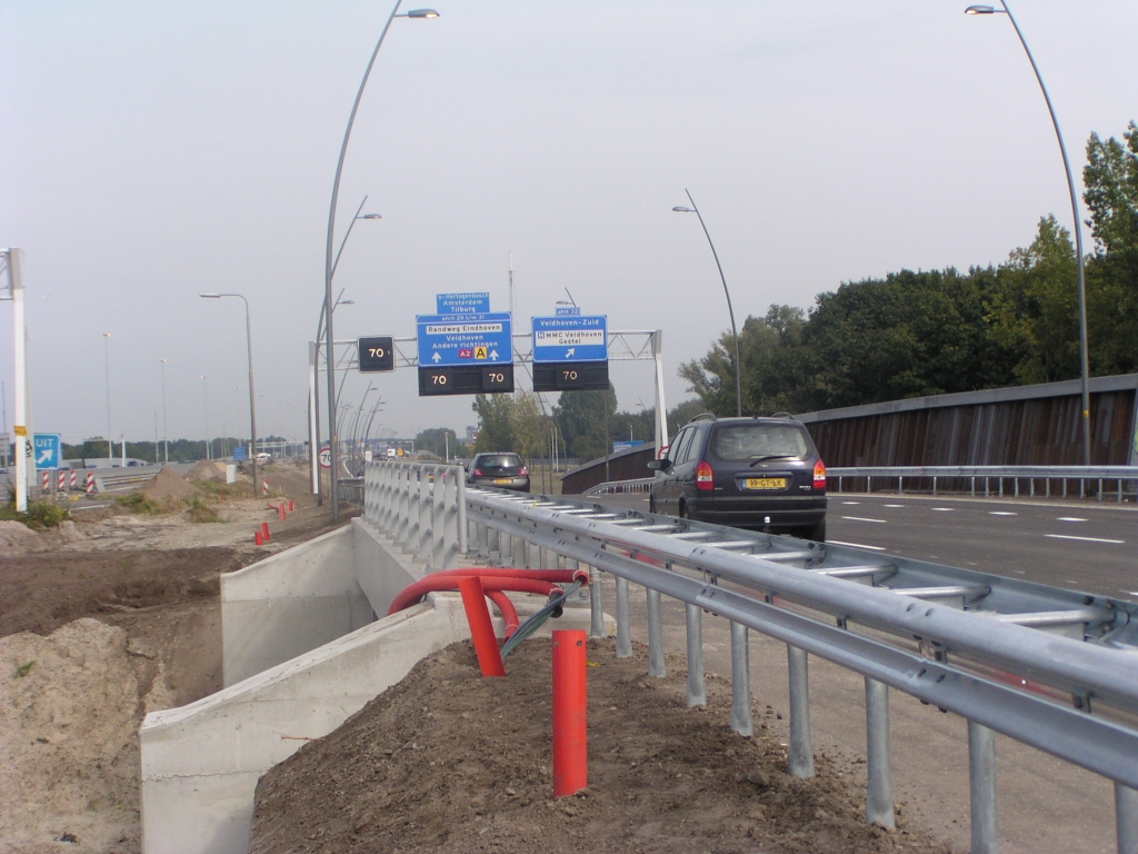 p9210002.jpg - Het parallelbaanwegvak kp. de Hogt-aansluiting Veldhoven op de dag van openstelling.