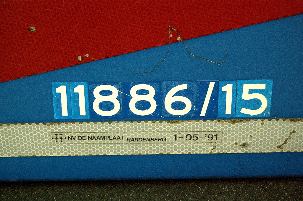 20100309-160410.bmp - Nog even het bordnummer checken... yep dat was die uit Ekkersrijt.